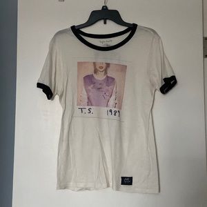 Taylor Swift 1989 World Tour Shirt